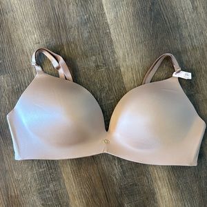 Victoria Secret So Obsessed wireless push-up bra